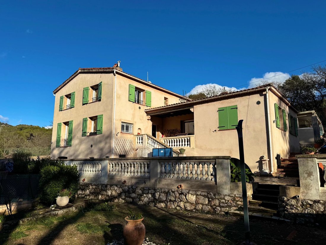 Villa in La Turbie, Provence-Alpes-Côte d'Azur, France 1 - 18365013