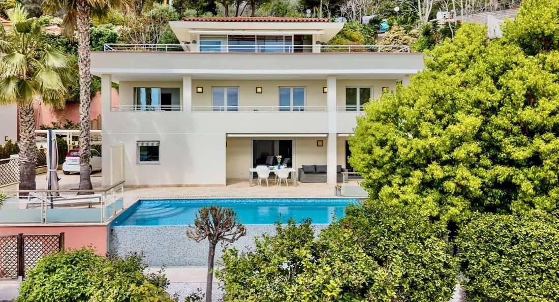 Villa in Èze, Provence-Alpes-Côte d'Azur, France 2 - 18365079