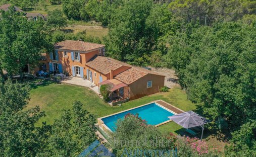 Villa in Le Puy-Sainte-Réparade, Provence-Alpes-Côte d'Azur, France 1