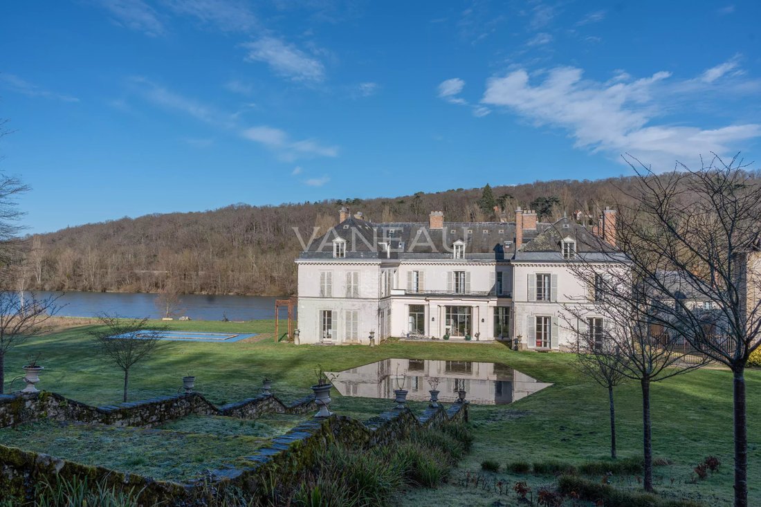 Castle in Fontainebleau, Ile-de-France, France 1 - 18364067