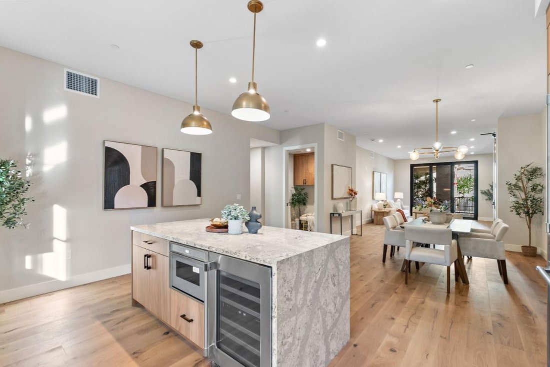 Condo in Mountain View, California, United States 5 - 18365997