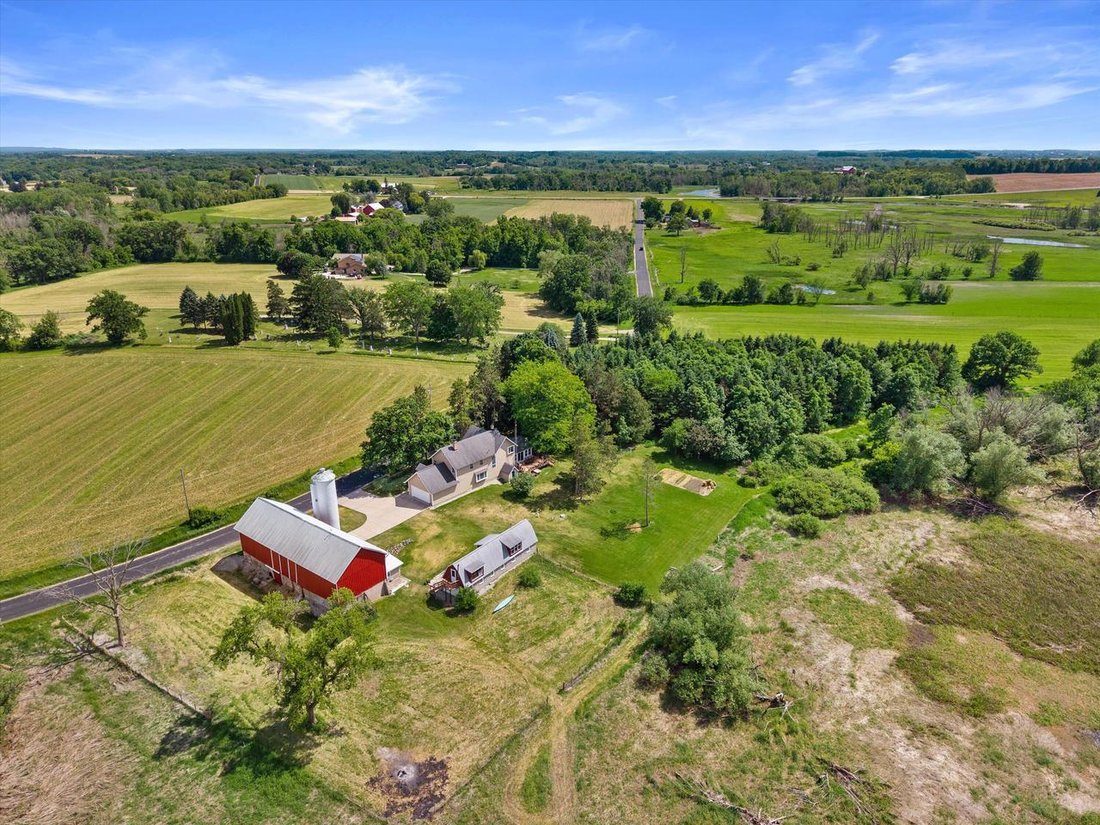 House in Ashippun, Wisconsin, United States 4 - 18365556