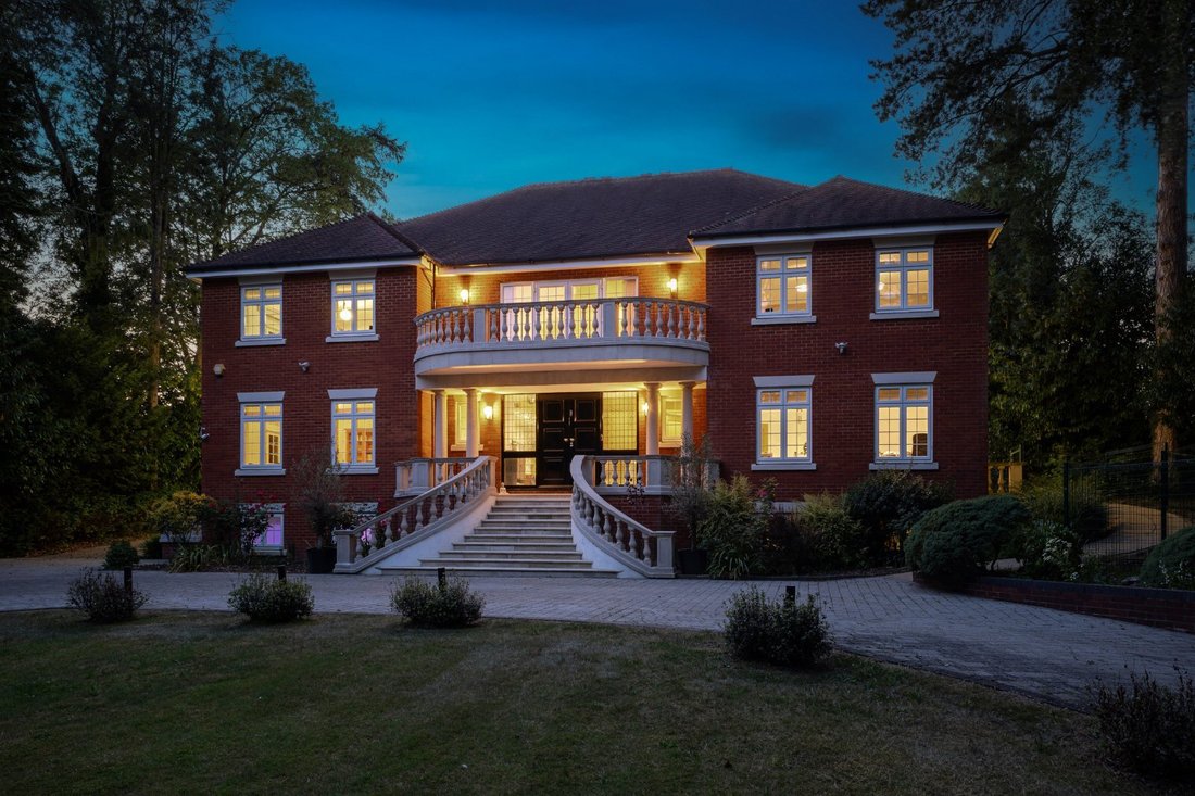 House in Digswell, Welwyn, England 2 - 17062063