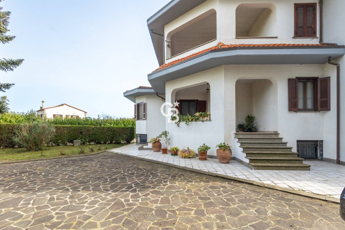 Villa in Monterazzano, Viterbo, Lazio 2 - 18369482