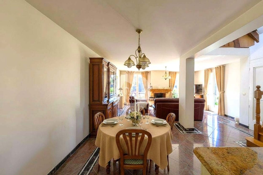 House in Peri, Joinville-le-Pont, France 3 - 18366859