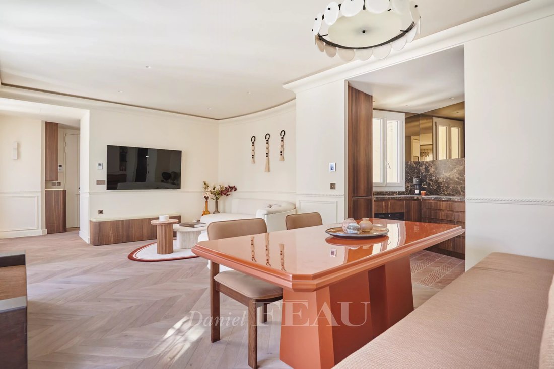 Apartment in Chaillot, Paris 16e Arrondissement, Paris 2 - 18364140