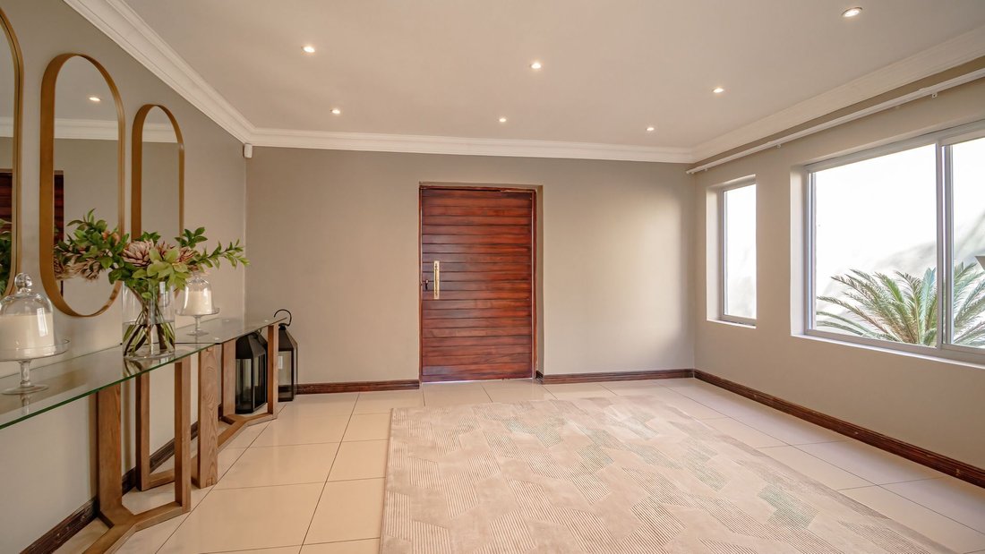Country House in Bedford Gardens, Gauteng, South Africa 3 - 18369112