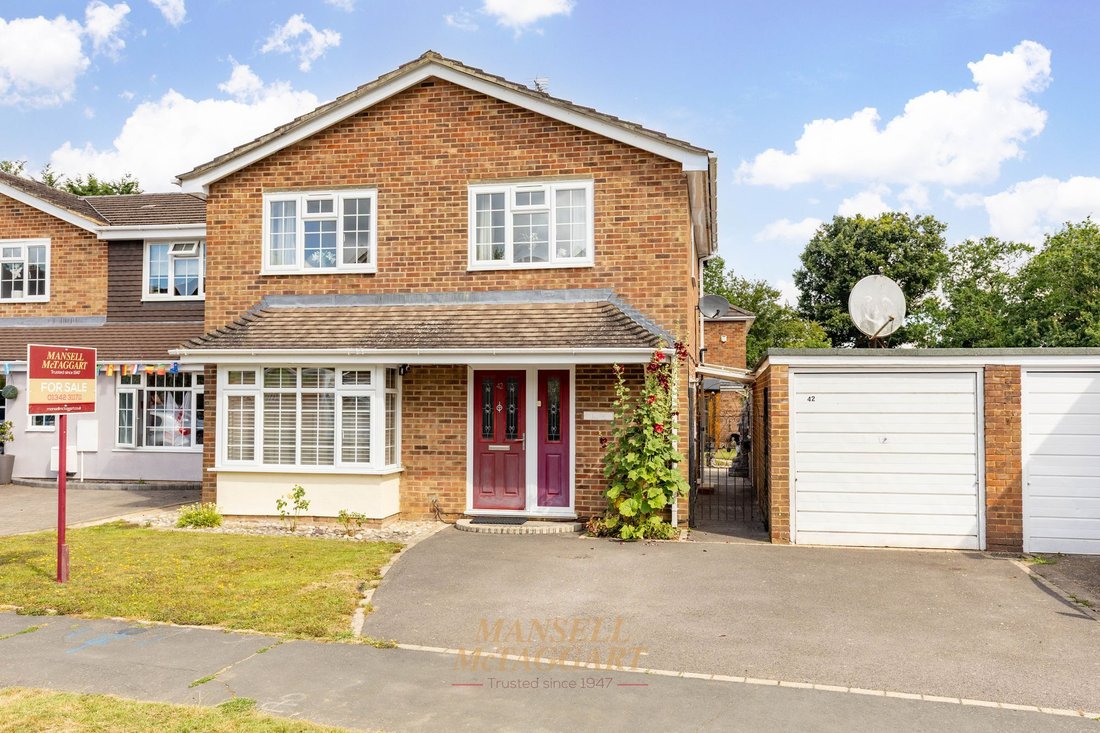 House in Crawley Down (Worth), Crawley Down, England 1 - 18363850
