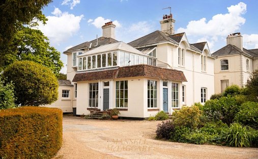 House in Sharpthorne, England 1