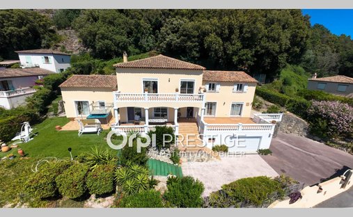 Villa in Bois Fleuri-Chevre d'Or-Saint Philippe, Biot, France 1