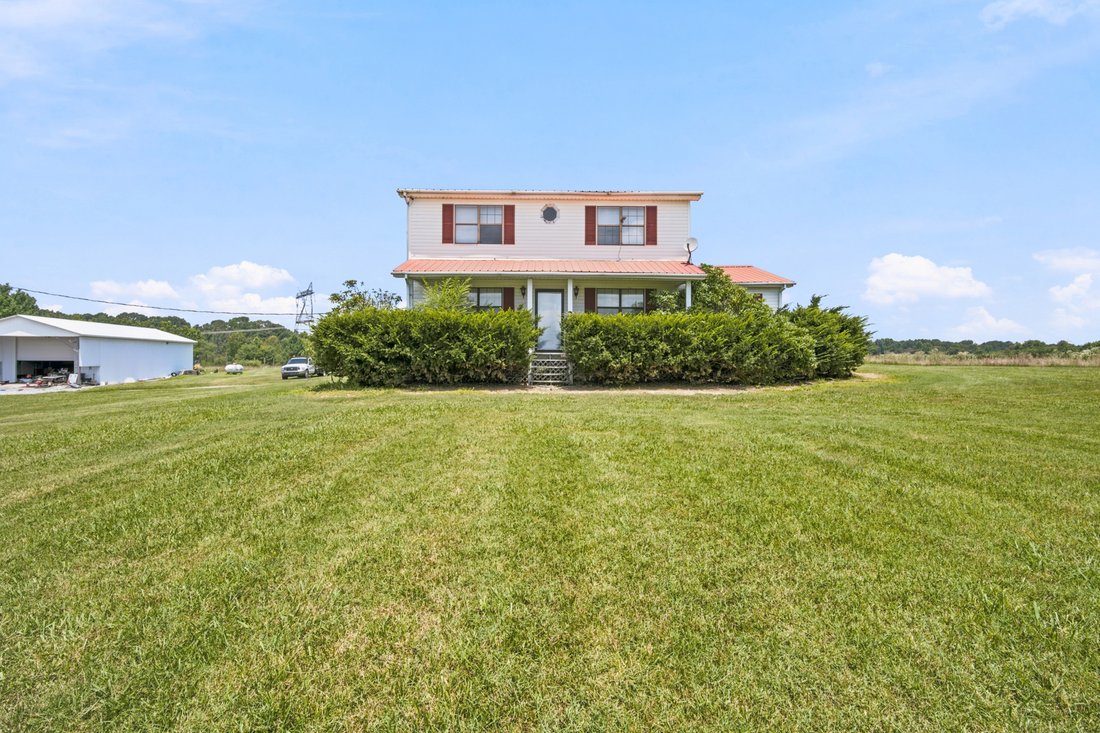 House in Section, Alabama, United States 2 - 18364373