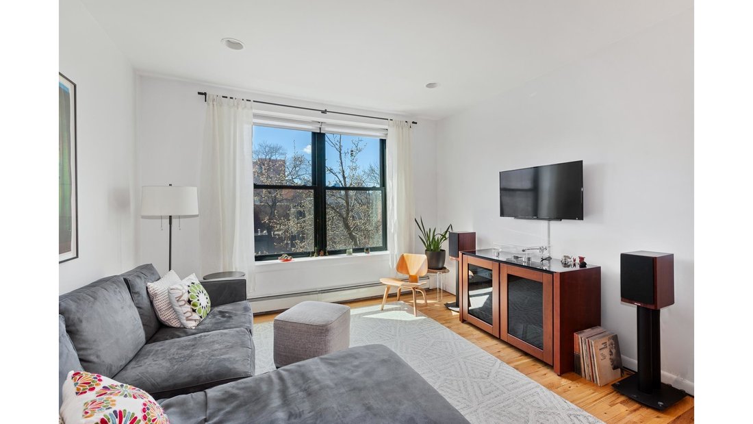 Co Op in New York, New York, United States 1 - 18366980