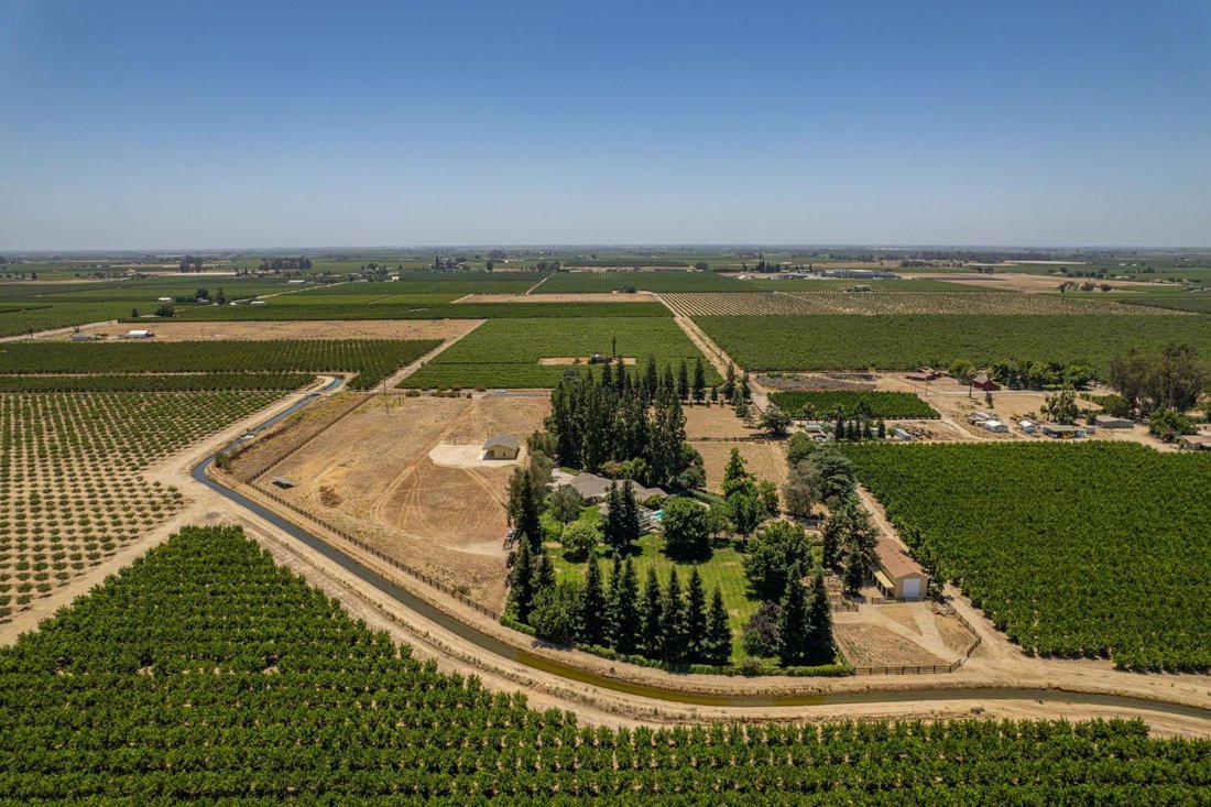 House in Fowler, California, United States 3 - 18365312