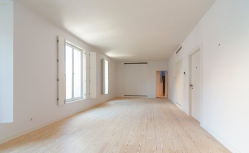 Apartment in Misericordia, Lisbon, Portugal 1