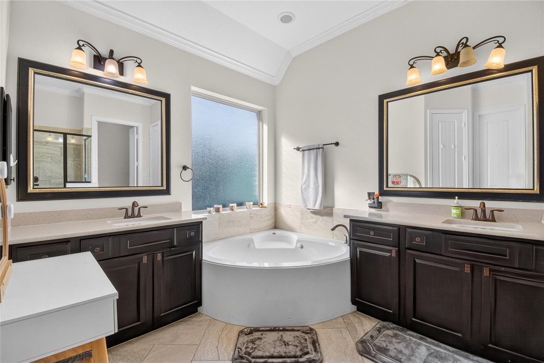 House in Houston, Texas, United States 5 - 18366641