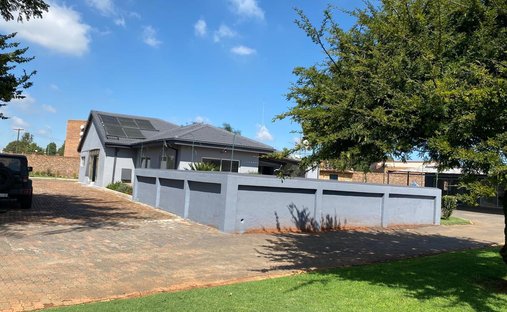 Estate in Benoni, Gauteng, South Africa 1