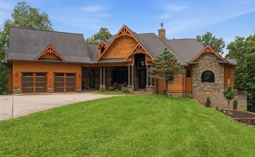 House in Elizabeth, West Virginia, United States 1