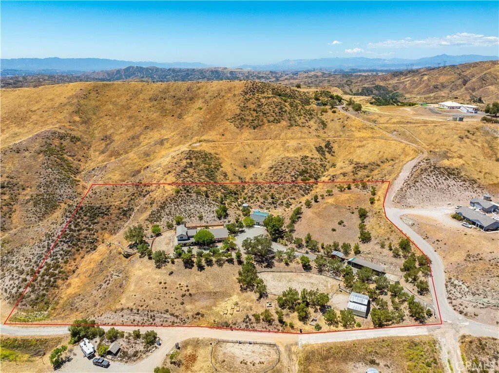 House in Santa Clarita, California, United States 5 - 17668211