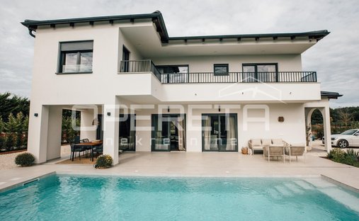 Villa in Svetvincenat, Istria County, Croatia 1