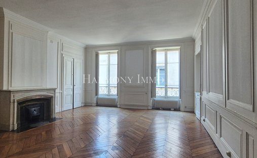 Apartment in Perralière, Lyon, Auvergne-Rhône-Alpes 1