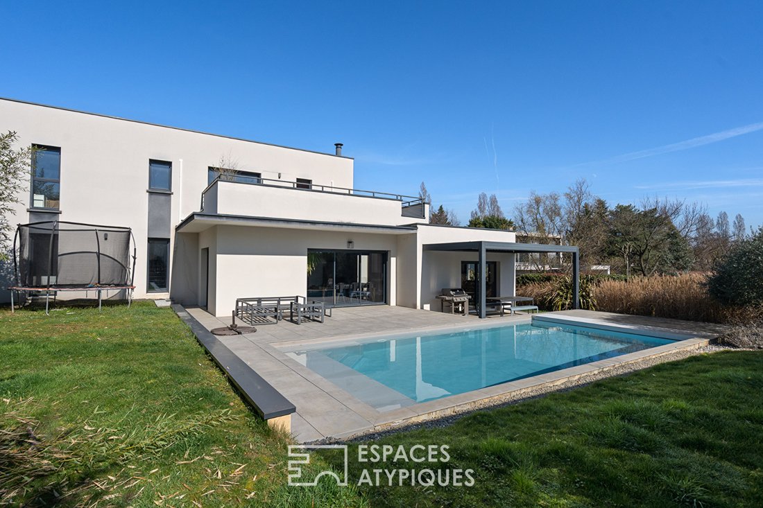 Villa in Écully, Auvergne-Rhône-Alpes, France 1 - 18369354