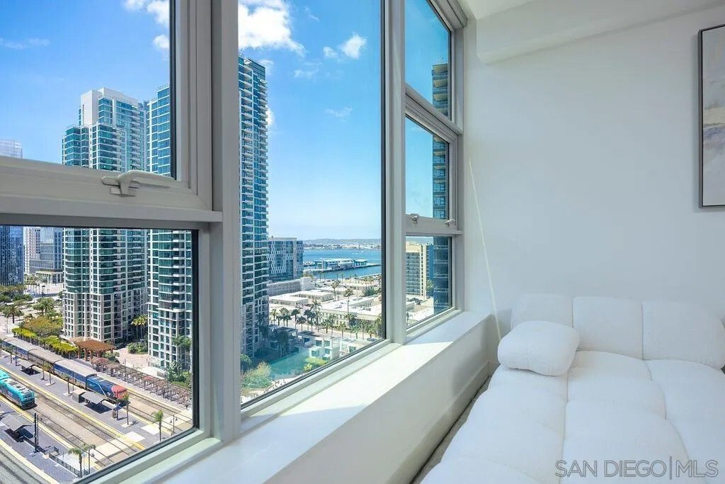 Condo in San Diego, California, United States 1 - 18366283
