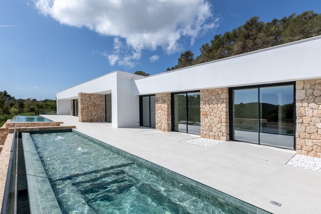 Villa in Roca Llisa, Santa Eularia des Riu, Balearic Islands 2 - 18367281