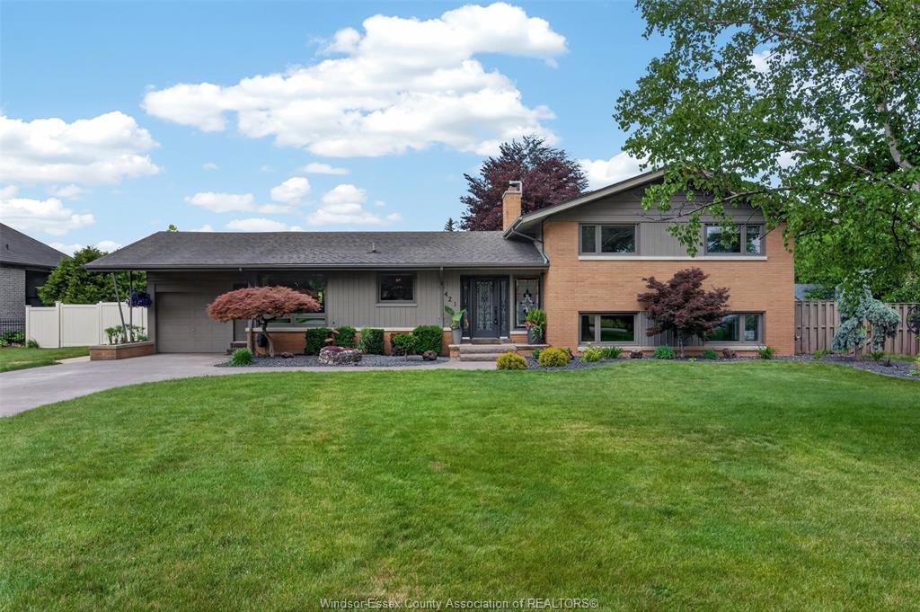 House in Tecumseh, Ontario, Canada 4 - 18366501