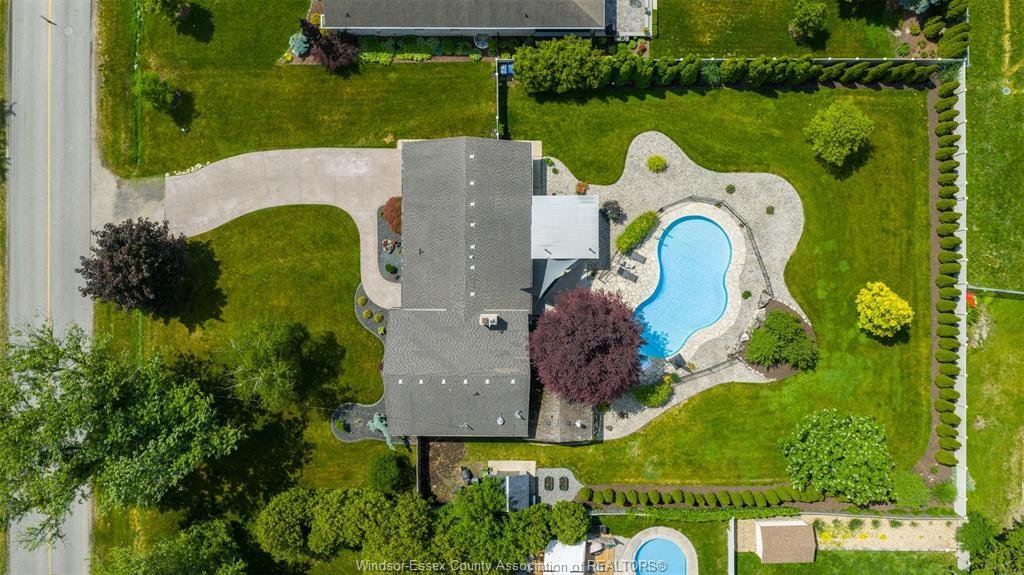 House in Tecumseh, Ontario, Canada 5 - 18366501