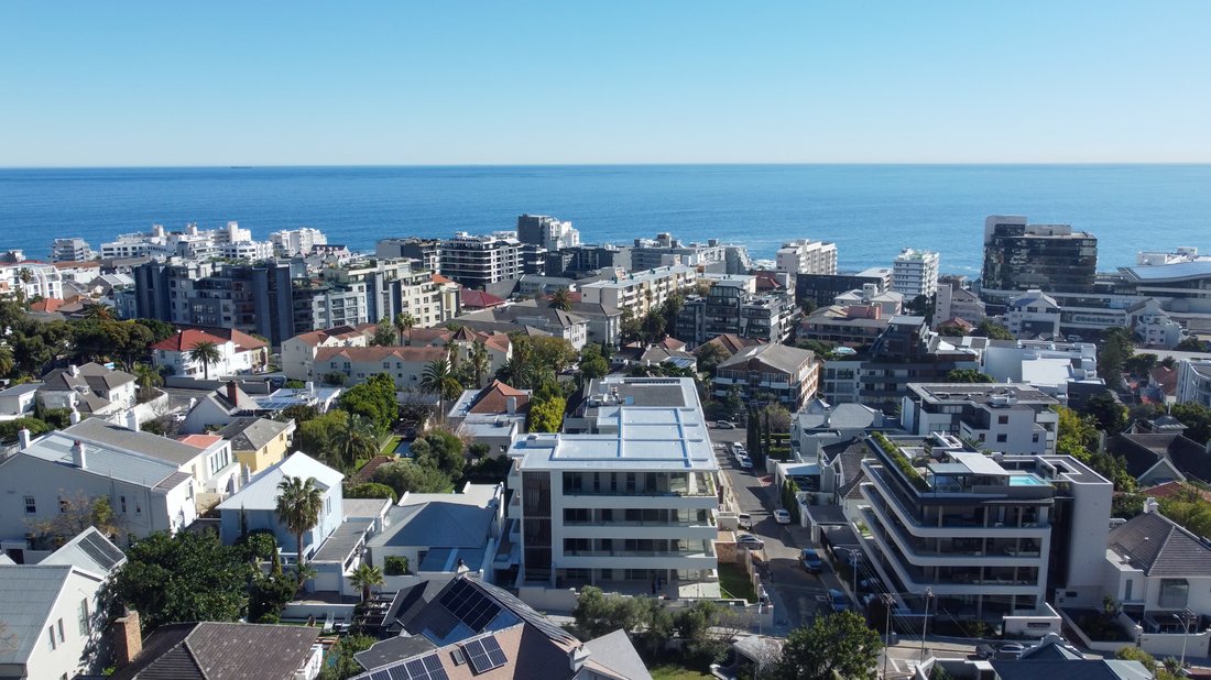 Apartment in Fresnaye, Bakoven, Cape Town 2 - 18369134