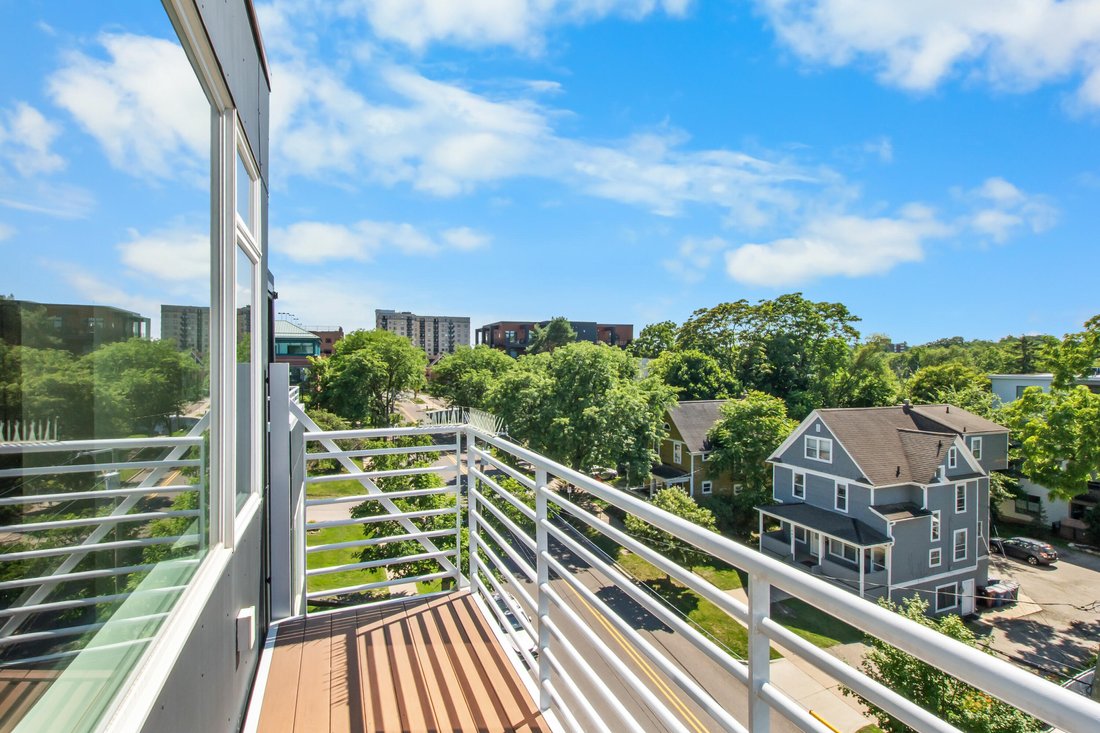 Condo in Ann Arbor, Michigan, United States 2 - 18369519