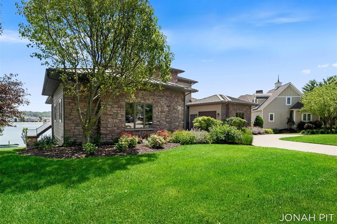 House in Hudsonville, Michigan, United States 5 - 18366813