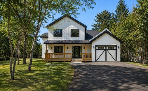 House in St-Raymond, Quebec, Canada 1