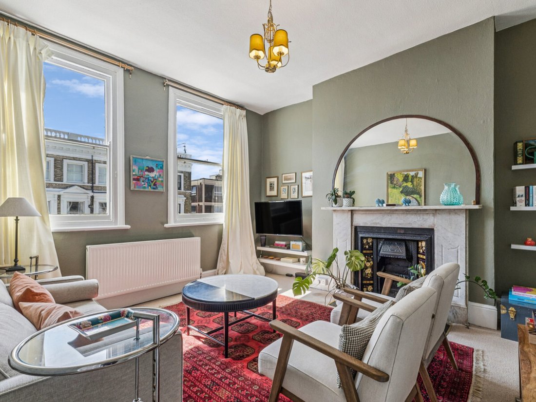 Apartment in Barons Court, Hammersmith and Fulham, England 1 - 18367084