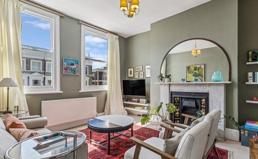 Apartment in Barons Court, Hammersmith and Fulham, England 1