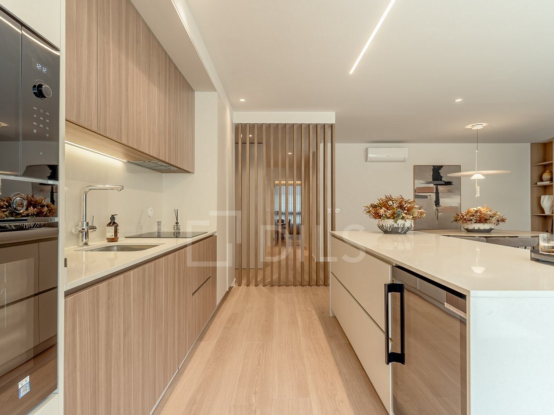 Apartment in Paco de Arcos, Lisbon, Portugal 1 - 14972375