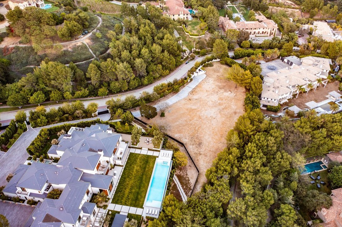 Land in Beverly Hills, California, United States 1 - 18256170