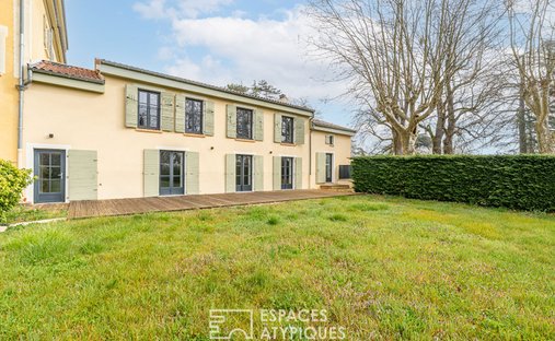 Villa in Centre-Bourg, Saint-Genis-Laval, France 1