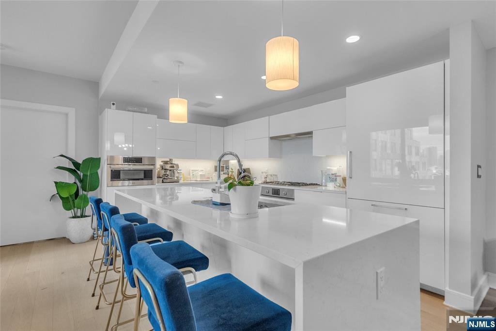 Condo in Guttenberg, New Jersey, United States 4 - 18366436