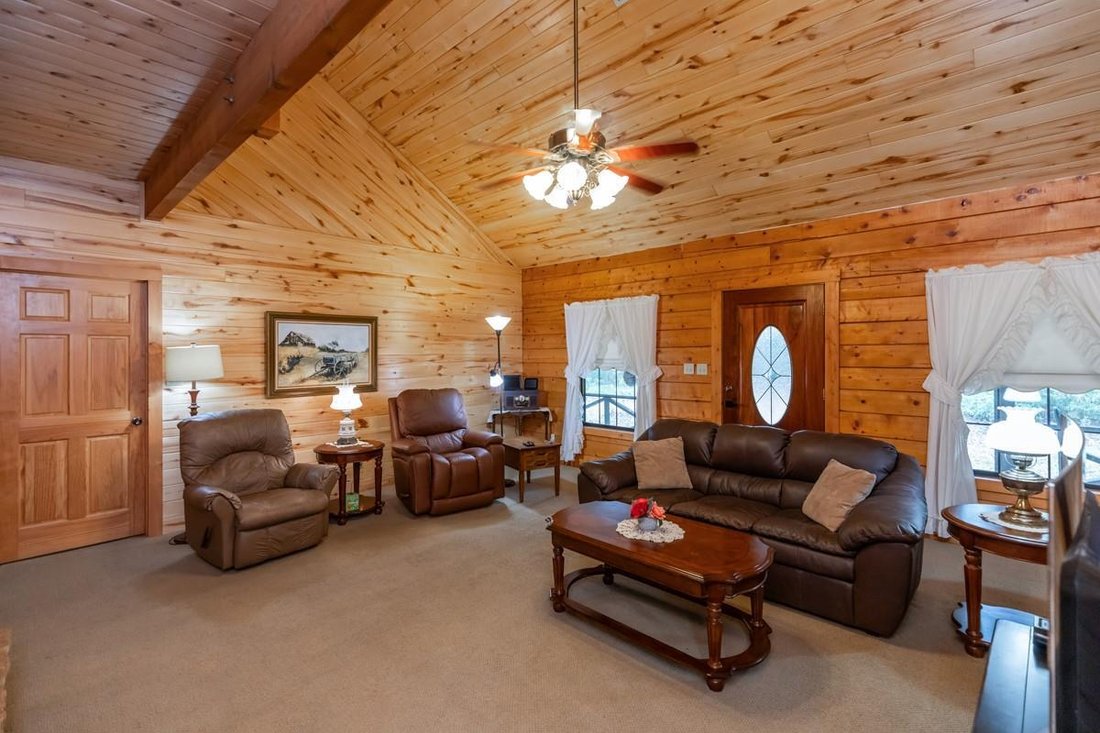 House in Sour Lake, Texas, United States 5 - 18366591