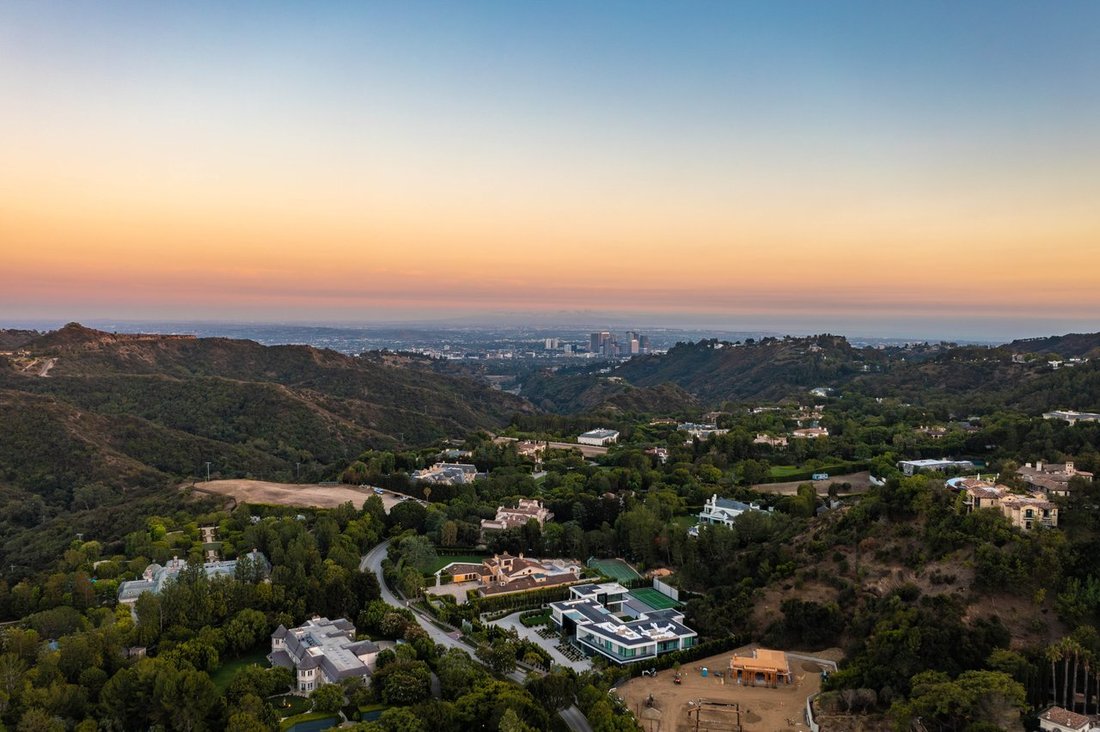 Land in Beverly Hills, California, United States 5 - 18256170