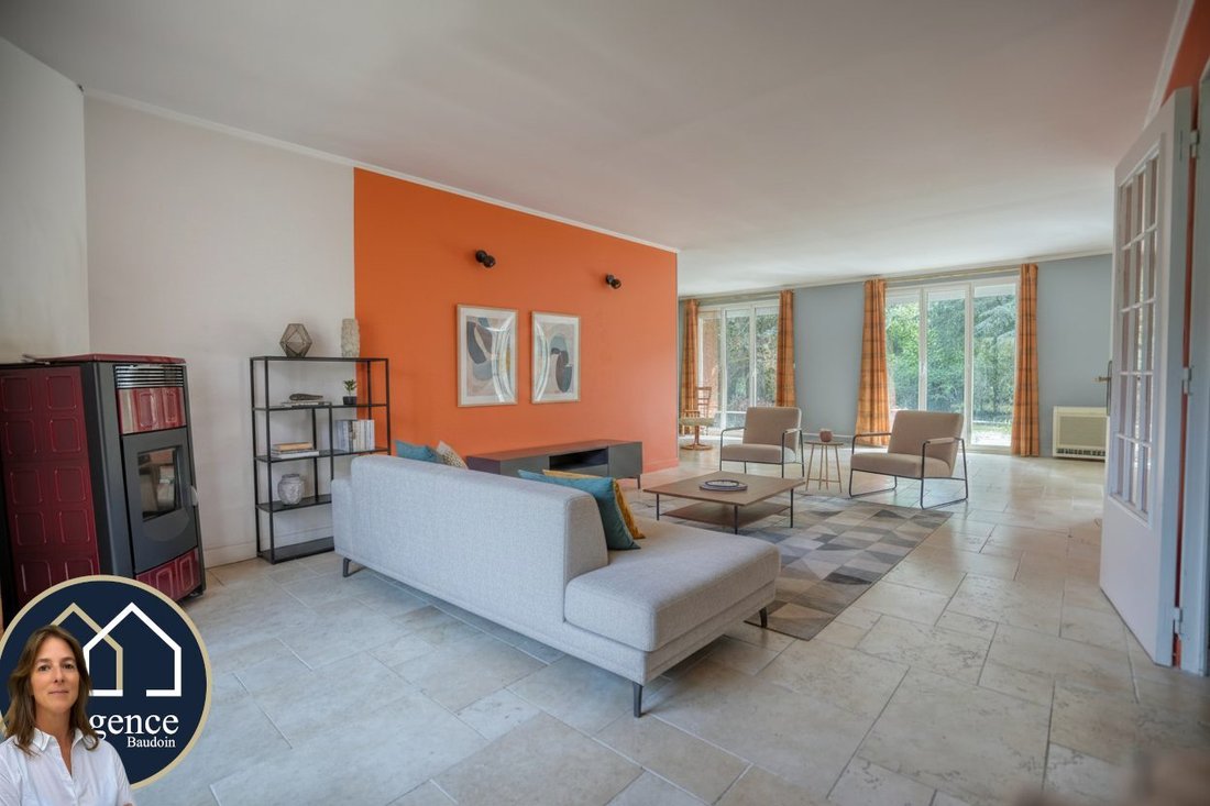 House in Centre Ville, Plaisir, France 3 - 18369702