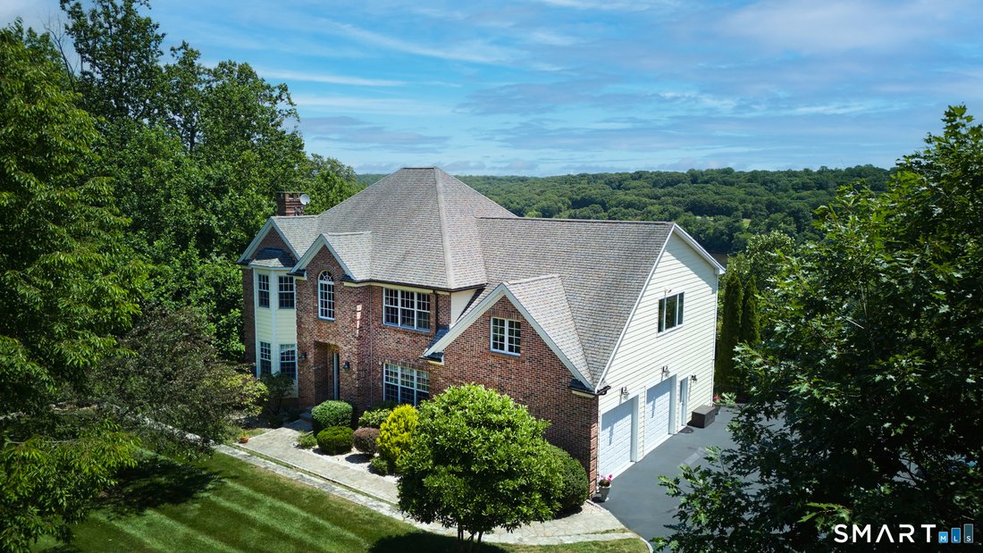 House in Shelton, Connecticut, United States 4 - 18369791