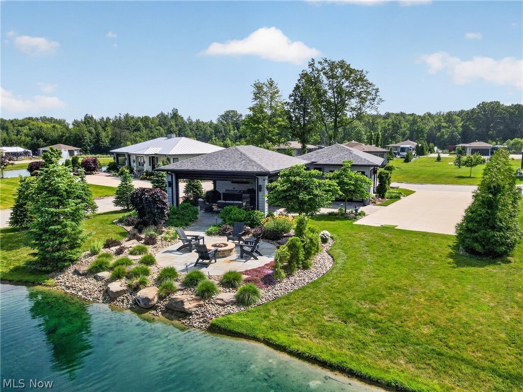 House in Geneva, Ohio, United States 1 - 18366353