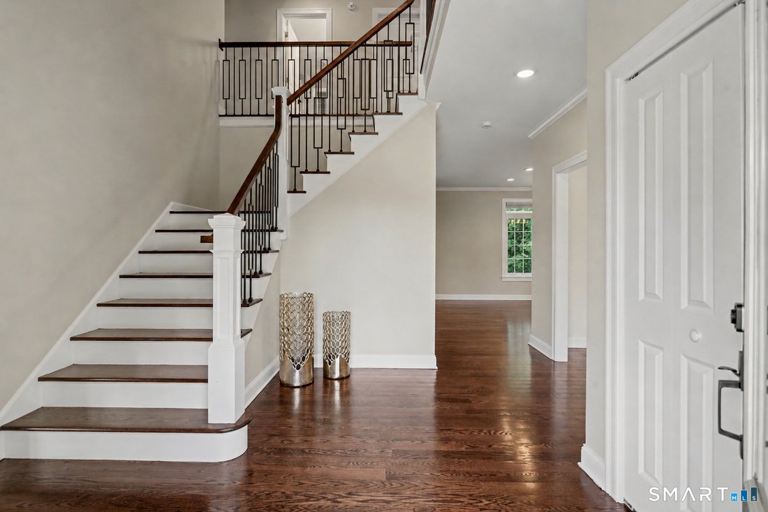 House in Orange, Connecticut, United States 4 - 18369790