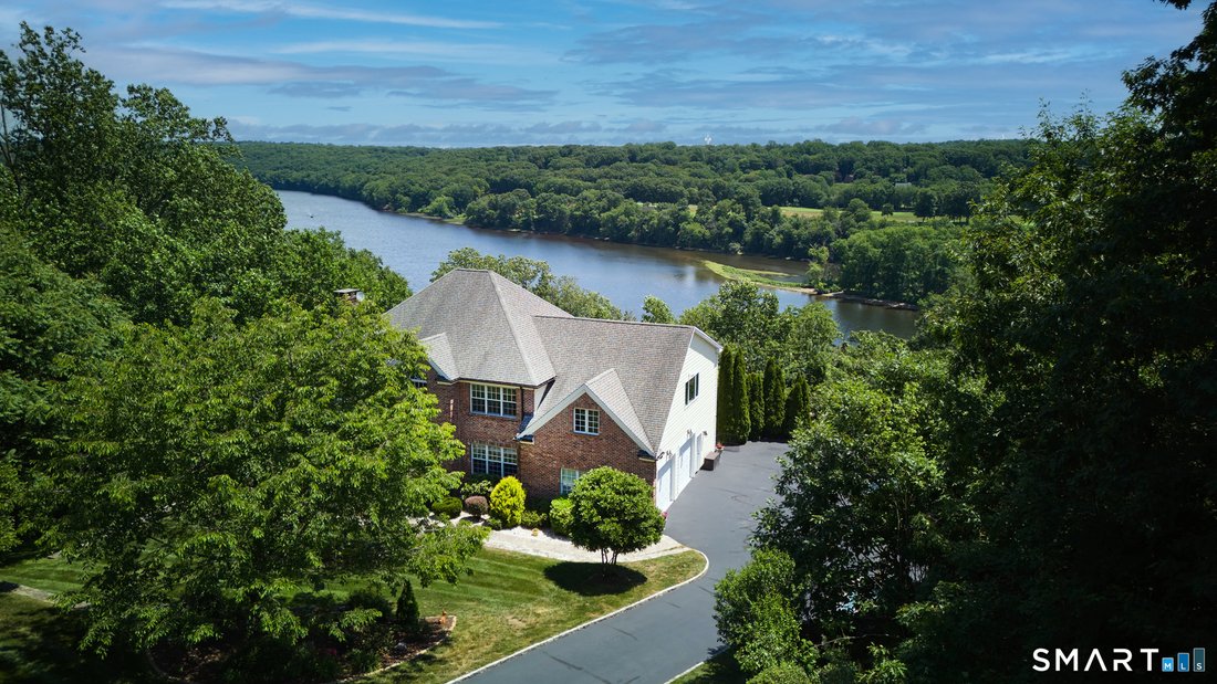 House in Shelton, Connecticut, United States 2 - 18369791