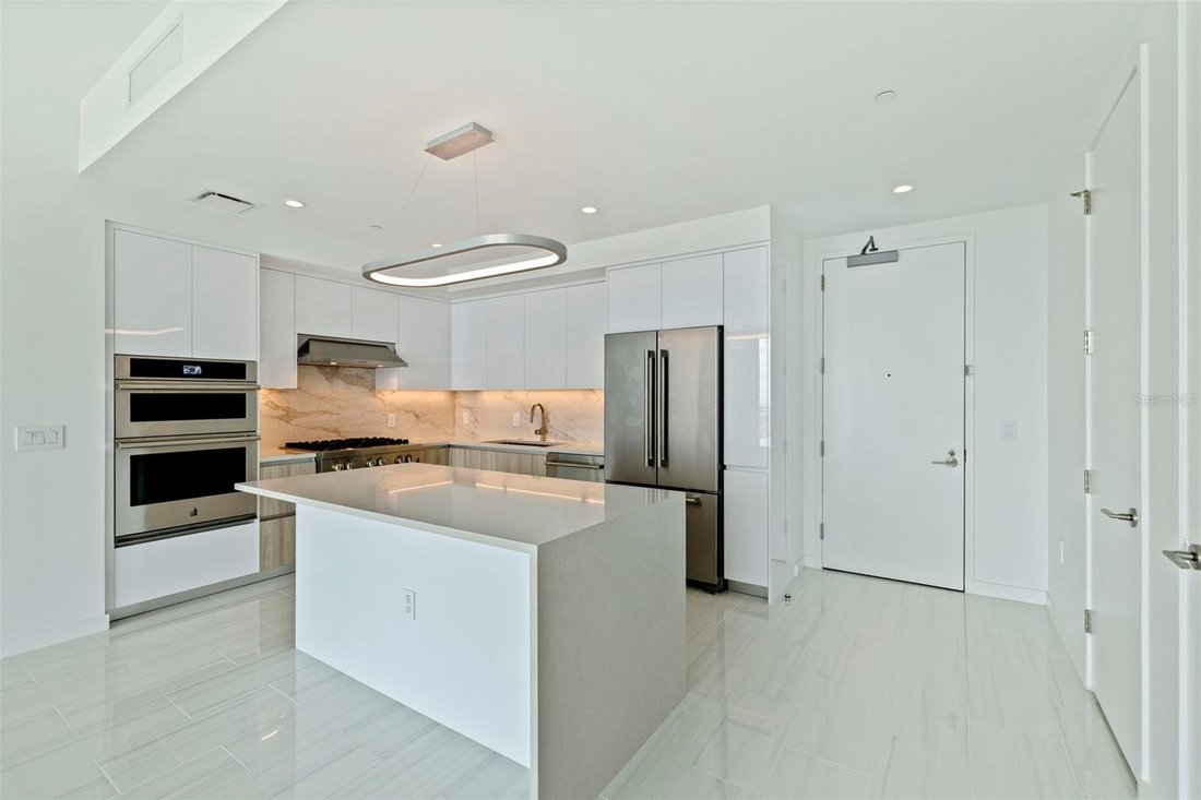 Condo in St. Petersburg, Florida, United States 4 - 18366425