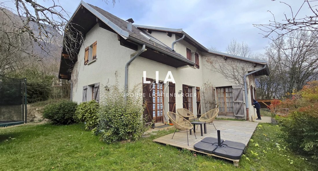 House in Saint-Jean-d'Arvey, Auvergne-Rhône-Alpes, France 2 - 18366844