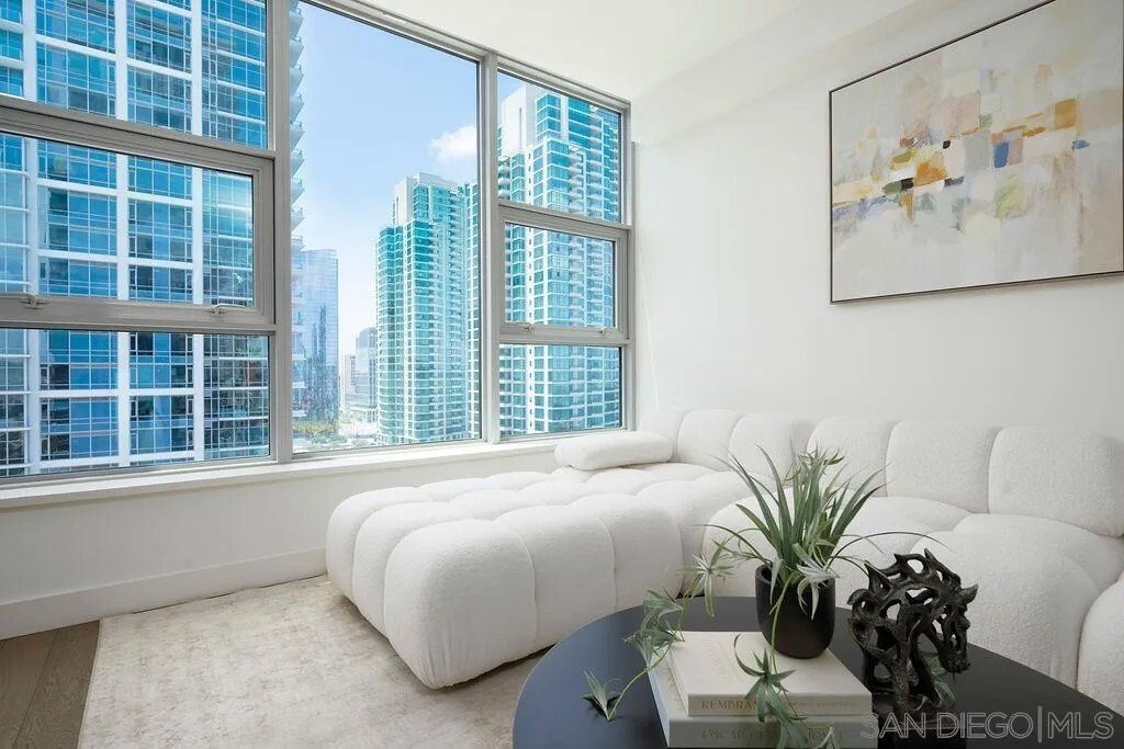 Condo in San Diego, California, United States 4 - 18366283