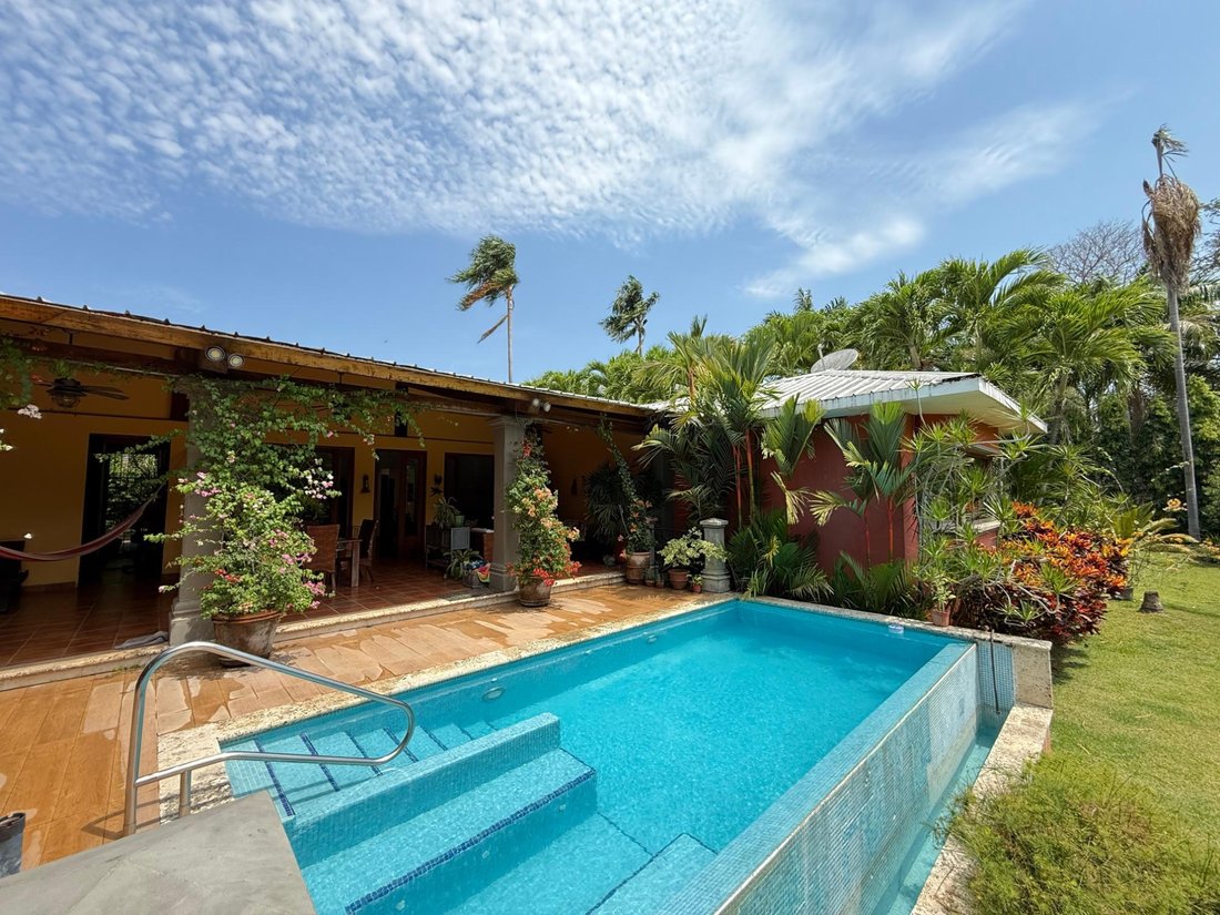 House in Chitre, Herrera Province, Panama 1 - 18370652